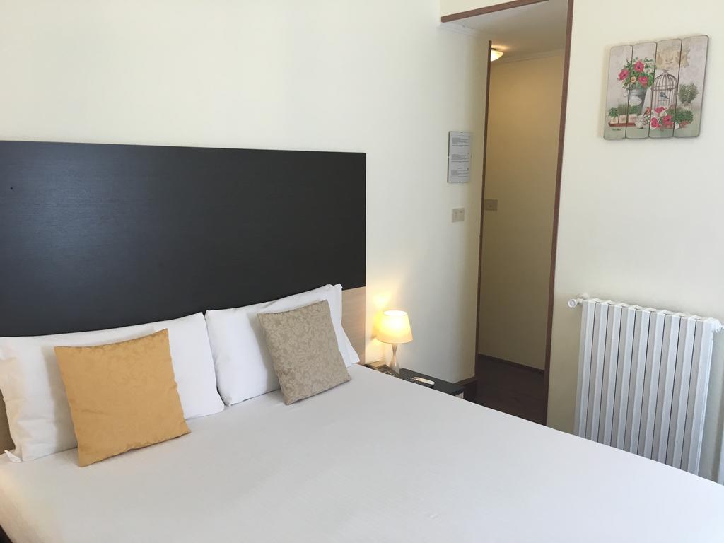 Hotel Liberty San Remo Buitenkant foto